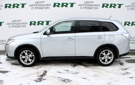 Mitsubishi Outlander III рестайлинг 3, 2014 год, 1 699 000 рублей, 5 фотография