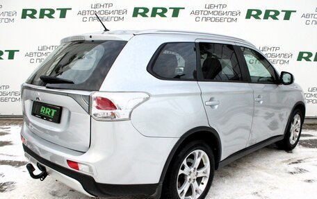 Mitsubishi Outlander III рестайлинг 3, 2014 год, 1 699 000 рублей, 3 фотография