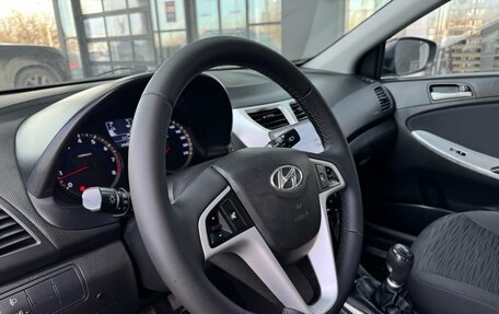 Hyundai Solaris II рестайлинг, 2015 год, 850 000 рублей, 13 фотография