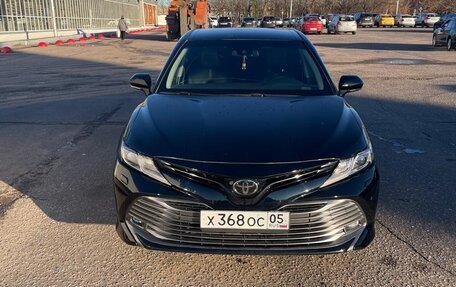 Toyota Camry, 2019 год, 2 700 000 рублей, 1 фотография