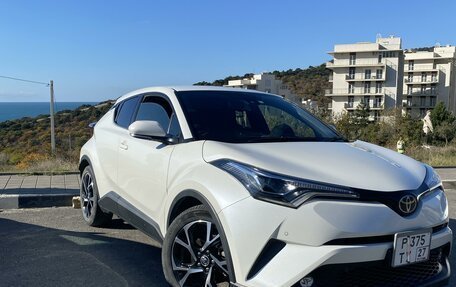 Toyota C-HR I рестайлинг, 2018 год, 2 740 000 рублей, 15 фотография