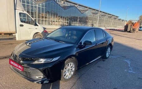 Toyota Camry, 2019 год, 2 700 000 рублей, 4 фотография