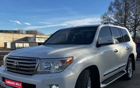 Toyota Land Cruiser 200, 2014 год, 4 770 000 рублей, 1 фотография