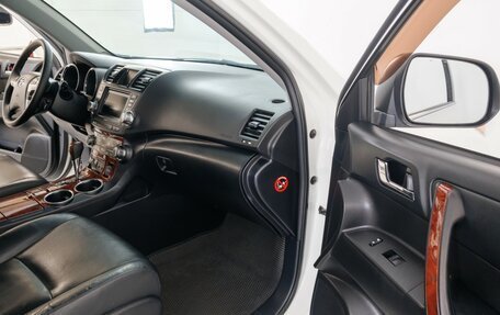 Toyota Highlander III, 2012 год, 2 495 000 рублей, 10 фотография