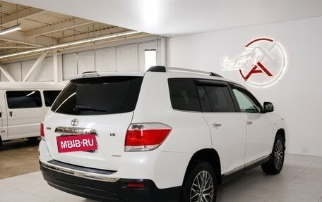 Toyota Highlander III, 2012 год, 2 495 000 рублей, 7 фотография