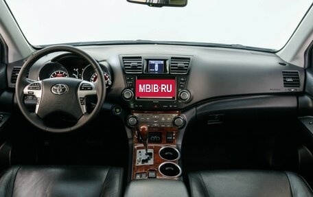 Toyota Highlander III, 2012 год, 2 495 000 рублей, 9 фотография