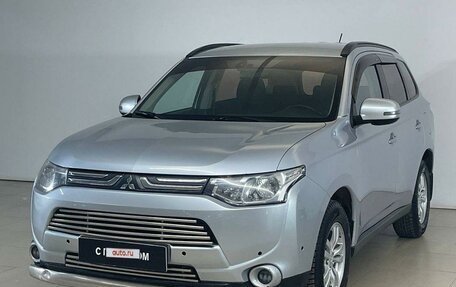 Mitsubishi Outlander III рестайлинг 3, 2012 год, 1 325 000 рублей, 3 фотография