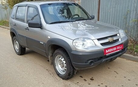 Chevrolet Niva I рестайлинг, 2014 год, 570 000 рублей, 2 фотография