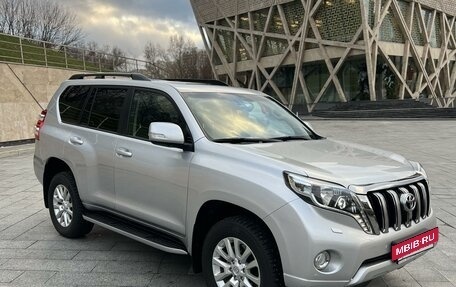 Toyota Land Cruiser Prado 150 рестайлинг 2, 2016 год, 6 250 000 рублей, 3 фотография