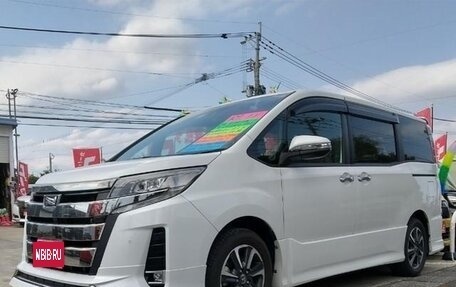 Toyota Noah III, 2021 год, 2 200 000 рублей, 1 фотография