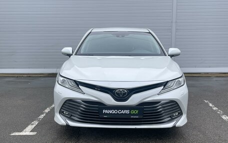 Toyota Camry, 2020 год, 3 245 000 рублей, 2 фотография