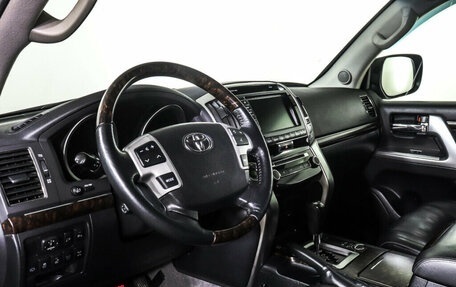 Toyota Land Cruiser 200, 2014 год, 4 697 000 рублей, 17 фотография