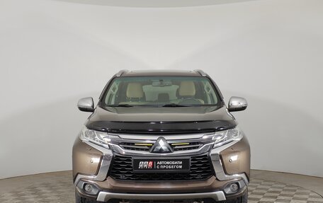 Mitsubishi Montero Sport, 2017 год, 2 999 000 рублей, 2 фотография