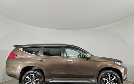 Mitsubishi Montero Sport, 2017 год, 2 999 000 рублей, 4 фотография