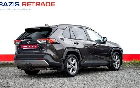 Toyota RAV4, 2021 год, 3 015 000 рублей, 5 фотография