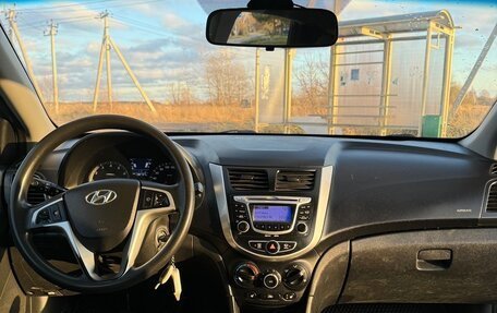 Hyundai Solaris II рестайлинг, 2012 год, 680 000 рублей, 12 фотография