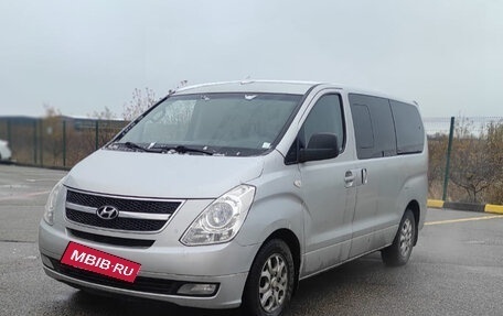 Hyundai Grand Starex Grand Starex I рестайлинг 2, 2008 год, 1 380 000 рублей, 2 фотография