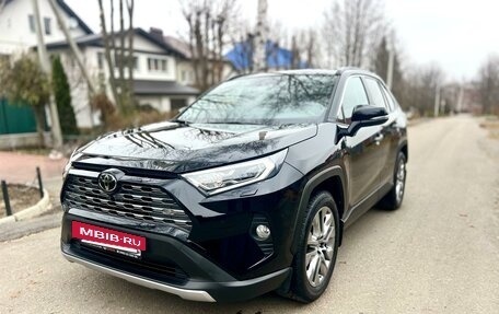 Toyota RAV4, 2021 год, 4 950 000 рублей, 3 фотография