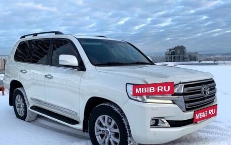 Toyota Land Cruiser 200, 2015 год, 6 097 000 рублей, 9 фотография