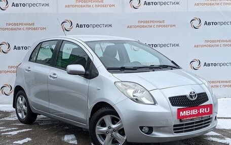 Toyota Yaris III рестайлинг, 2008 год, 690 000 рублей, 3 фотография