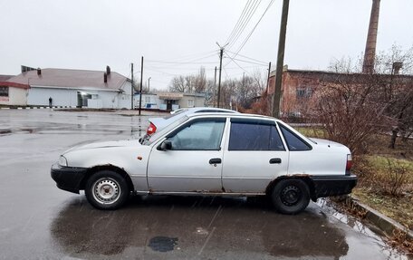 Daewoo Nexia I рестайлинг, 2000 год, 45 000 рублей, 1 фотография