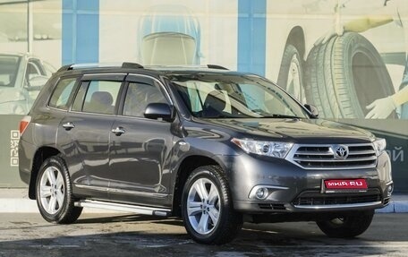 Toyota Highlander III, 2012 год, 2 699 000 рублей, 1 фотография