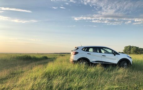 Renault Kaptur I рестайлинг, 2017 год, 1 550 000 рублей, 2 фотография