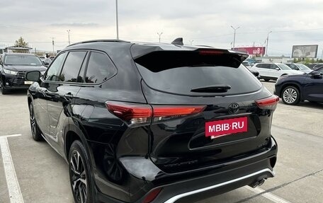 Toyota Highlander, 2022 год, 4 705 000 рублей, 4 фотография