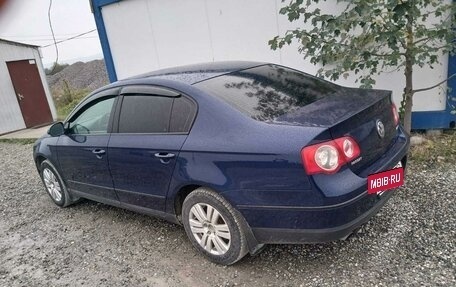 Volkswagen Passat B6, 2007 год, 650 000 рублей, 2 фотография