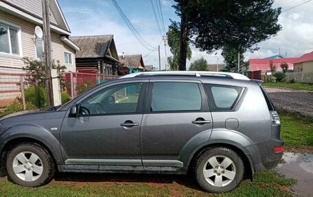 Mitsubishi Outlander III рестайлинг 3, 2008 год, 1 100 000 рублей, 4 фотография