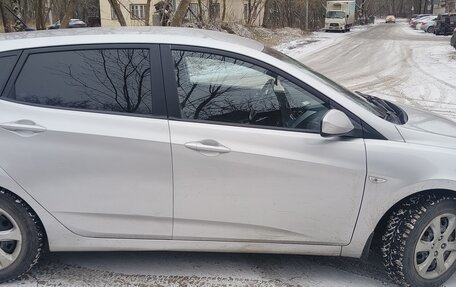 Hyundai Solaris II рестайлинг, 2012 год, 725 000 рублей, 11 фотография