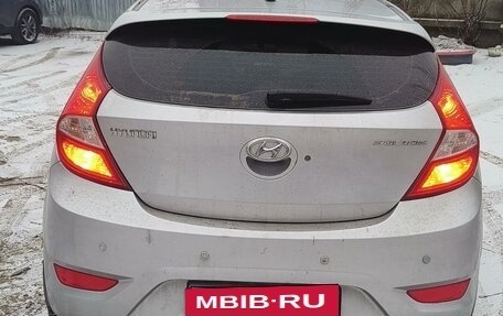 Hyundai Solaris II рестайлинг, 2012 год, 725 000 рублей, 10 фотография