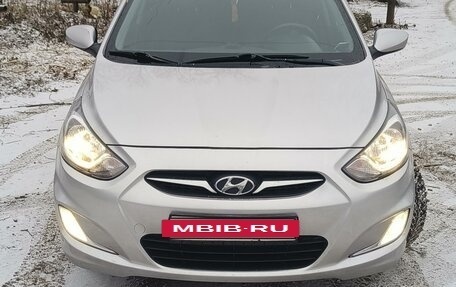 Hyundai Solaris II рестайлинг, 2012 год, 725 000 рублей, 6 фотография