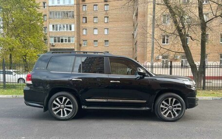 Toyota Land Cruiser 200, 2018 год, 9 800 000 рублей, 12 фотография