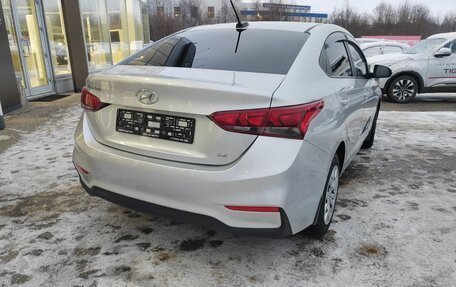 Hyundai Solaris II рестайлинг, 2018 год, 1 329 000 рублей, 3 фотография