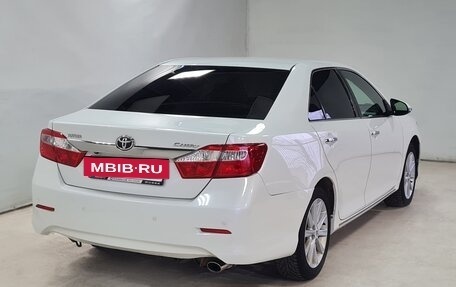 Toyota Camry, 2011 год, 1 700 000 рублей, 5 фотография