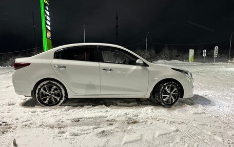 KIA Rio IV, 2017 год, 1 299 999 рублей, 11 фотография