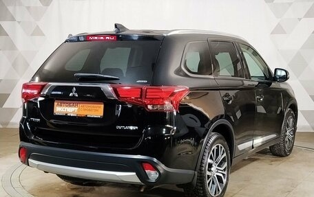 Mitsubishi Outlander III рестайлинг 3, 2017 год, 1 750 000 рублей, 3 фотография