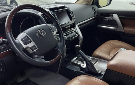 Toyota Land Cruiser 200, 2014 год, 5 400 000 рублей, 19 фотография