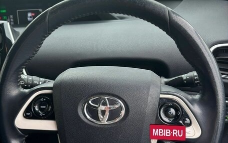 Toyota Prius IV XW50, 2016 год, 1 850 000 рублей, 15 фотография