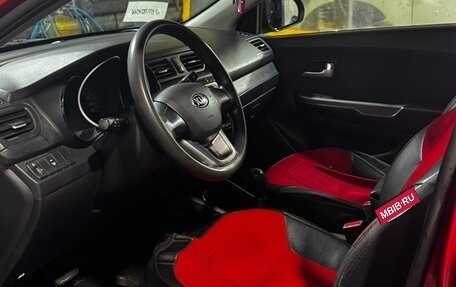 KIA Rio III рестайлинг, 2013 год, 950 000 рублей, 17 фотография