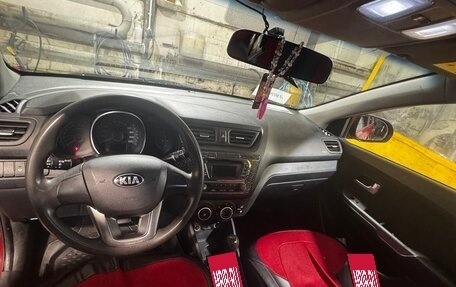 KIA Rio III рестайлинг, 2013 год, 950 000 рублей, 20 фотография