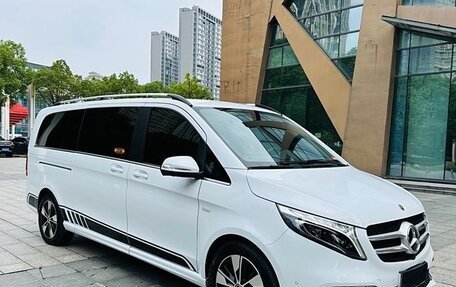 Mercedes-Benz V-Класс, 2021 год, 7 090 000 рублей, 5 фотография