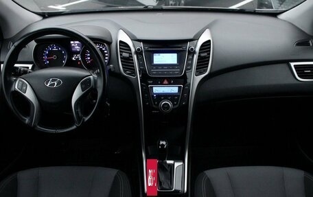 Hyundai i30 II рестайлинг, 2013 год, 1 222 100 рублей, 13 фотография