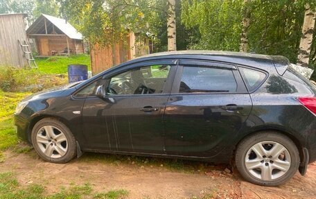 Opel Astra J, 2011 год, 800 000 рублей, 4 фотография