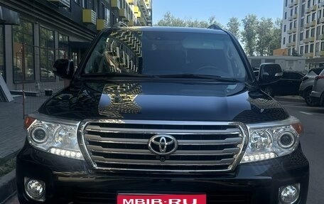 Toyota Land Cruiser 200, 2013 год, 4 650 000 рублей, 1 фотография