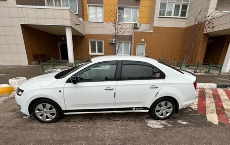 Skoda Rapid I, 2017 год, 1 300 000 рублей, 2 фотография