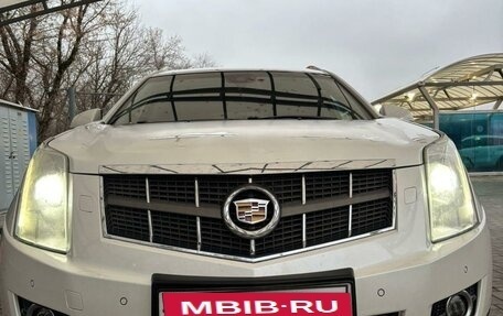 Cadillac SRX II рестайлинг, 2011 год, 1 650 000 рублей, 24 фотография