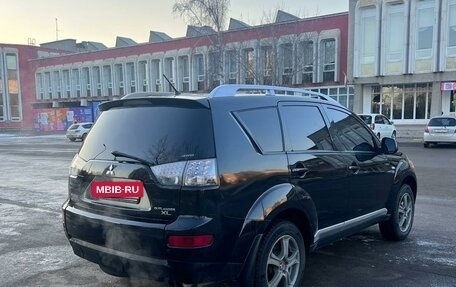 Mitsubishi Outlander III рестайлинг 3, 2007 год, 1 400 000 рублей, 10 фотография