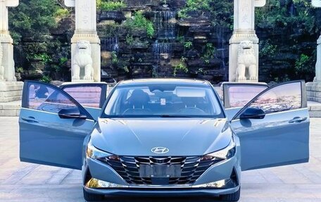 Hyundai Elantra, 2021 год, 1 650 000 рублей, 4 фотография